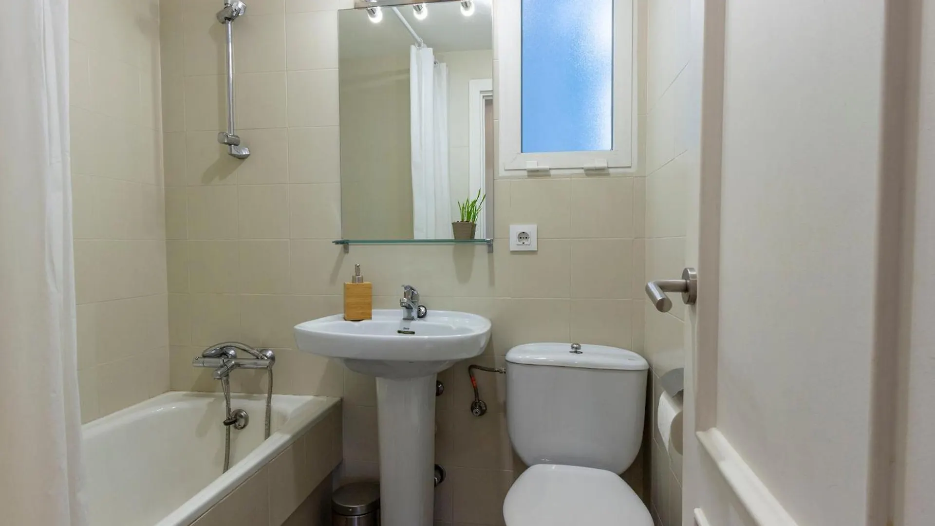 Apartment Chamartin-Ciudad Ramos Carrion By Interhome Madrid